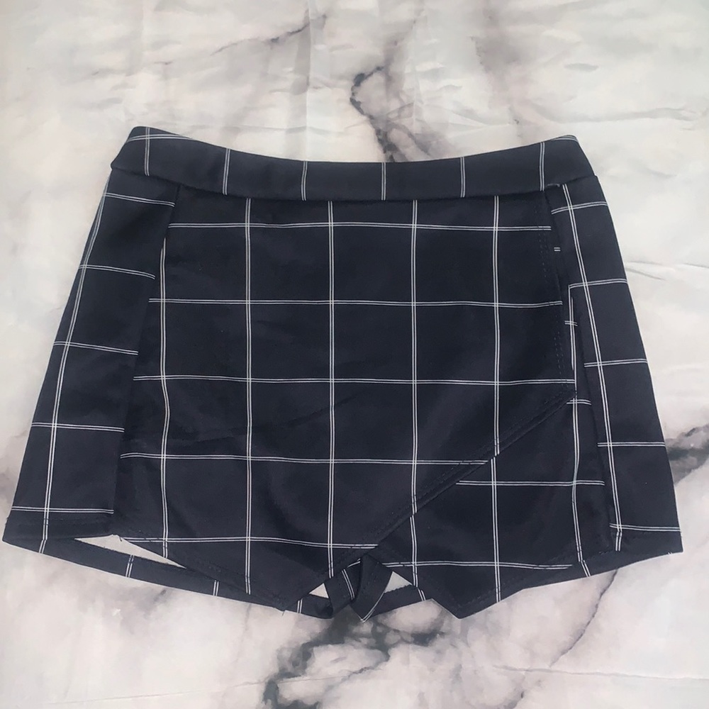 Charlotte Russe Skort Medium